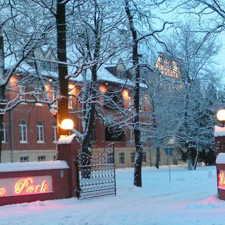 Hotel Willa Park Żagań Exterior foto