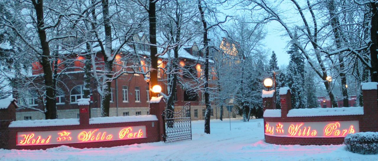 Hotel Willa Park Żagań Exterior foto
